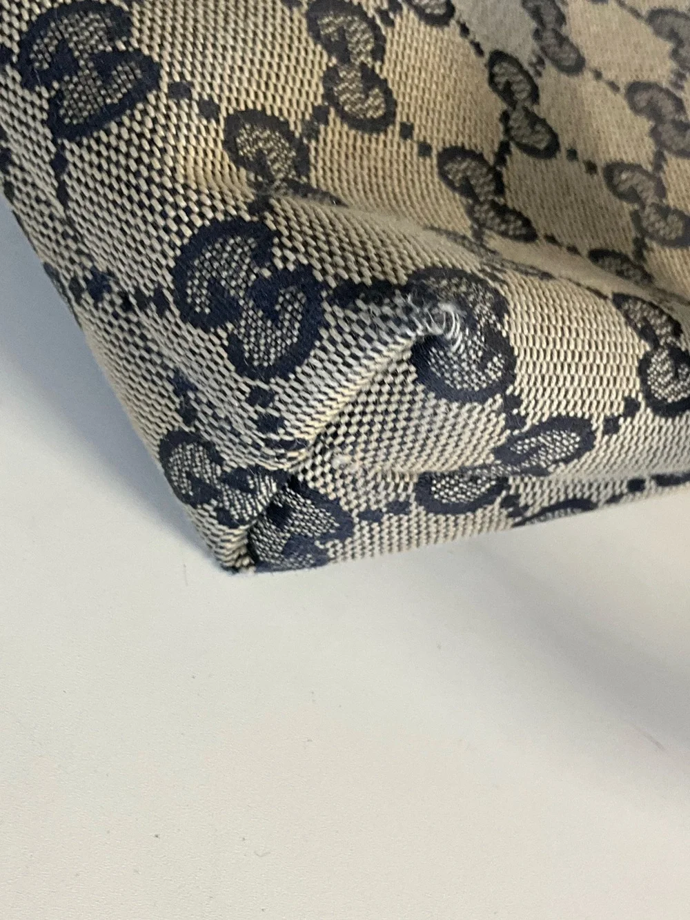 Gucci authentic gg